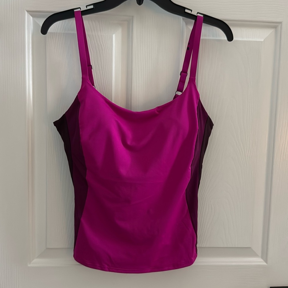 Athleta tankini top. 36 B/C